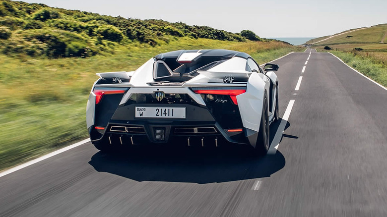 W Motors Fenyr SuperSport