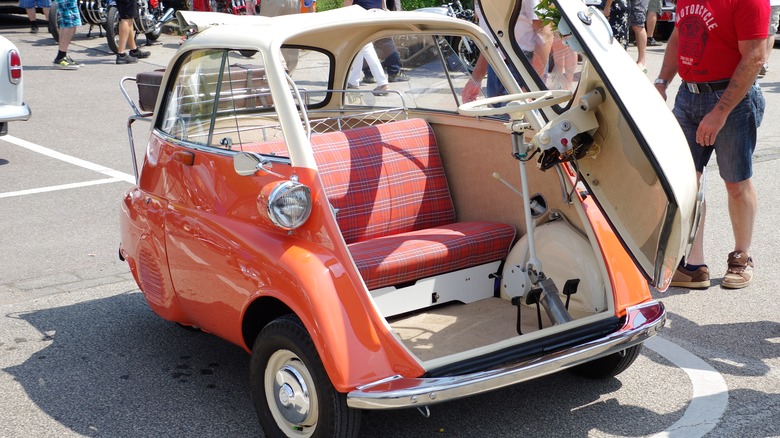 BMW Isetta with open front door