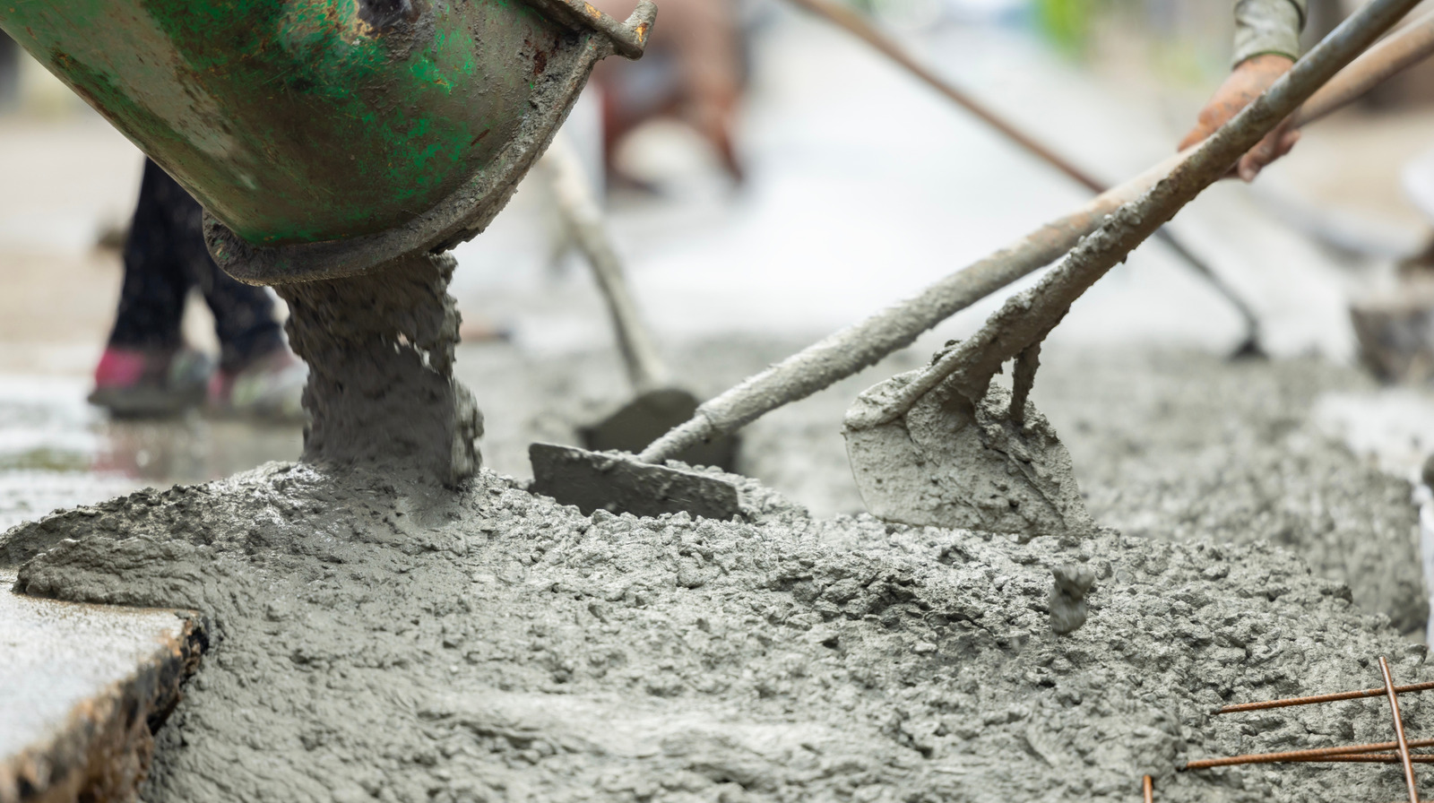 How This Revolutionary New Concrete Can Store Clean Energy (And What It Can Be Used For)