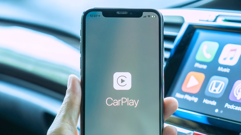 apple carplay and iphone