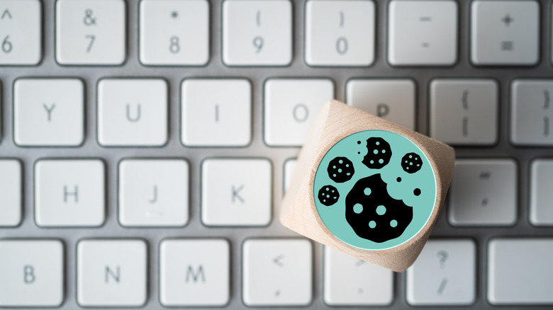 cookie icon on a laptop keyboard