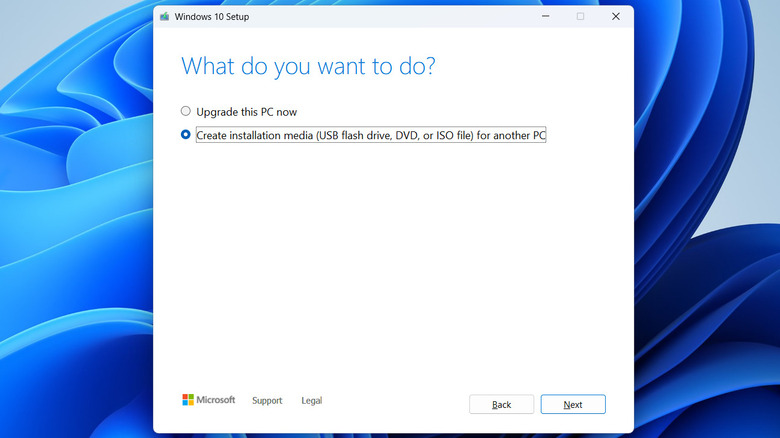 Windows 10 Setup utility with create installation media option selected
