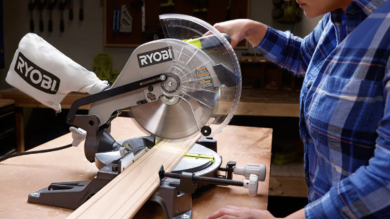The Ryobi Compound miter saw in action