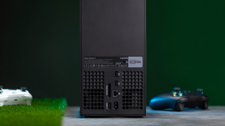 Xbox Series X backside
