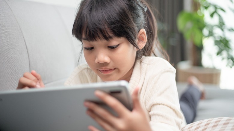 Child using a tablet