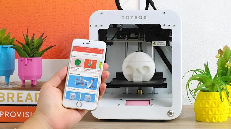 Toybox 3D printer with smartphone app
