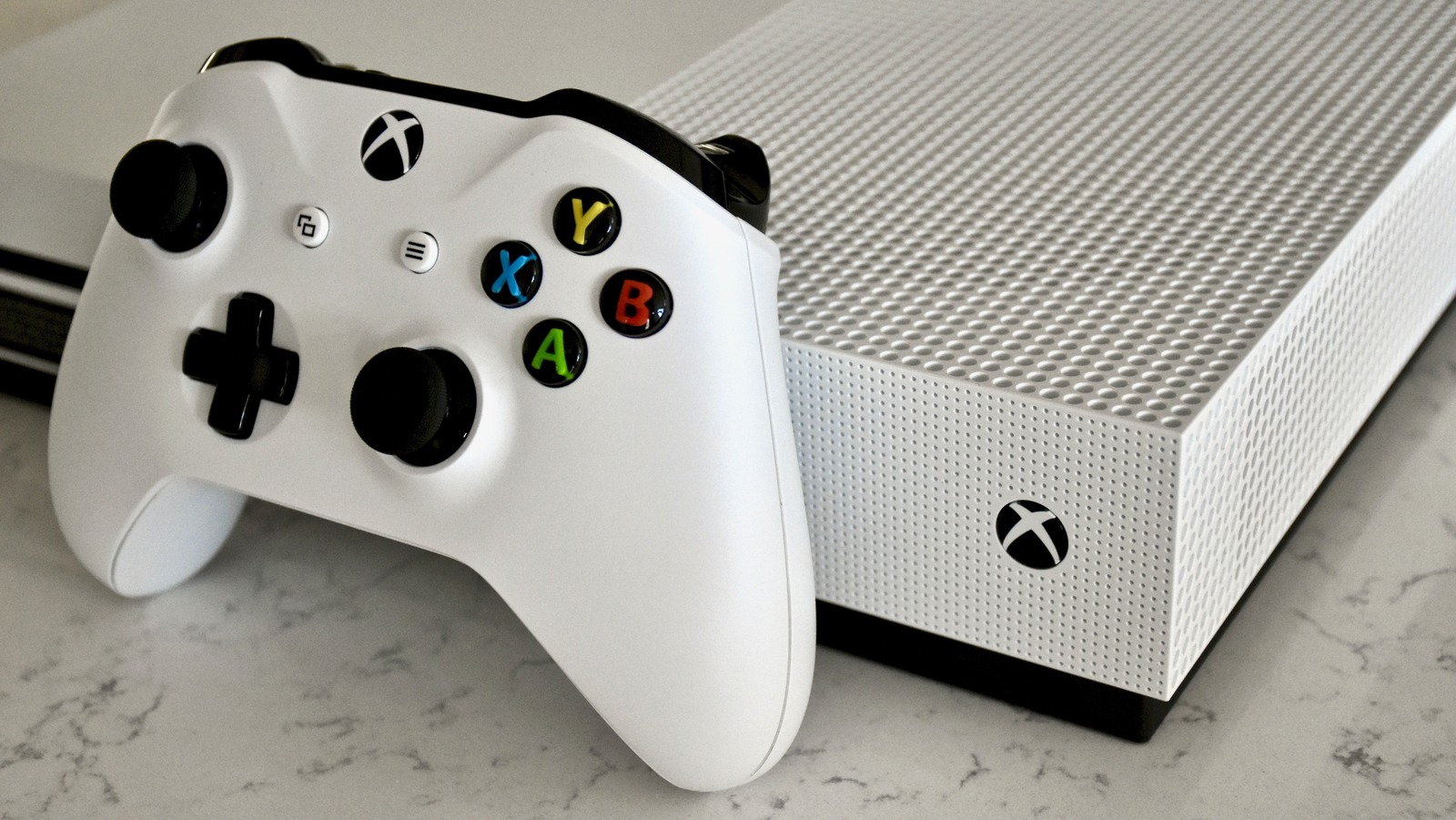 Een hoofdtelefoon aansluiten op Xbox One: stapsgewijze handleiding