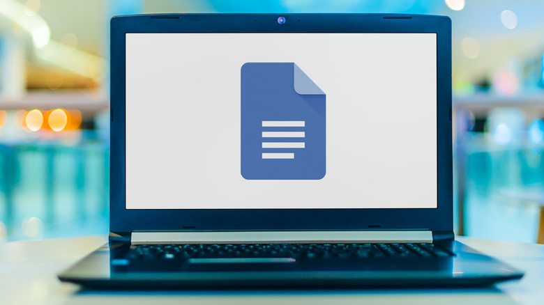 laptop exibindo o logotipo do Google Docs na tela