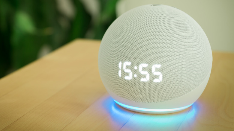 echo dot with clock