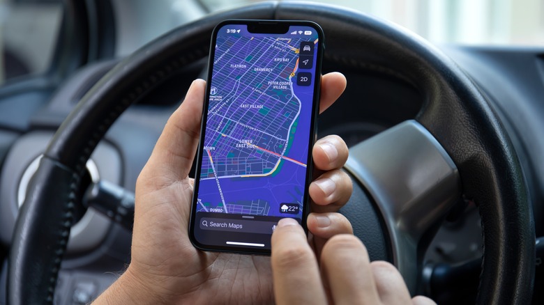 driving while using apple maps