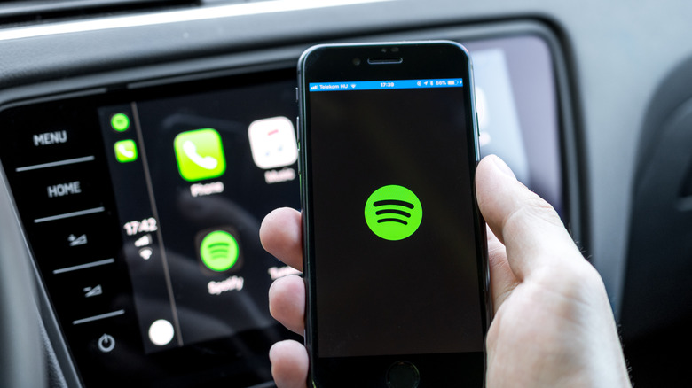 spotify logo apple carplay