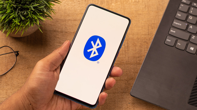 bluetooth logo on phone