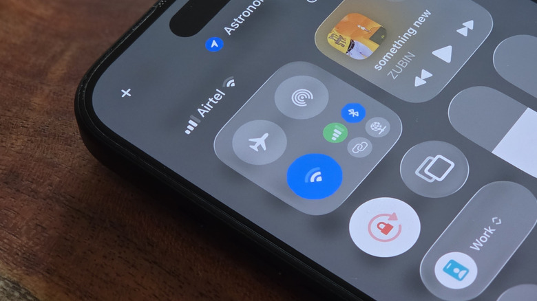Network tile on an iOS 16 Control Center