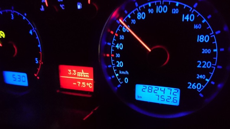 close up view of a VW Golf IV Variant Speedometer at night