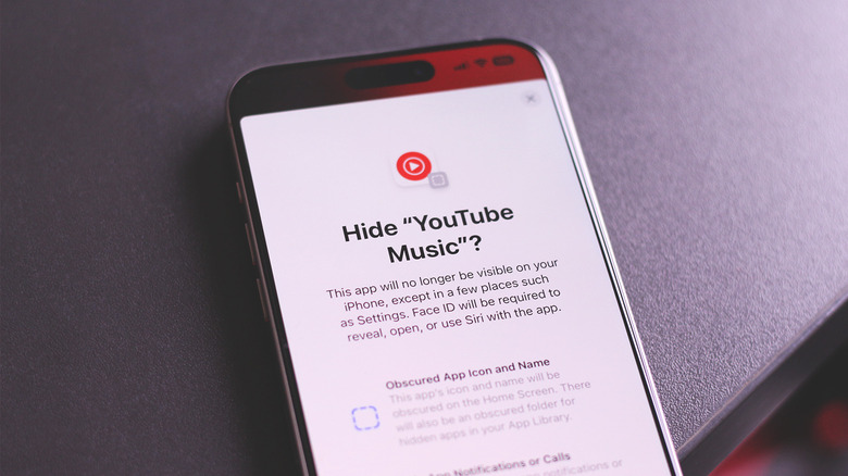 Hiding an app on iOS 18