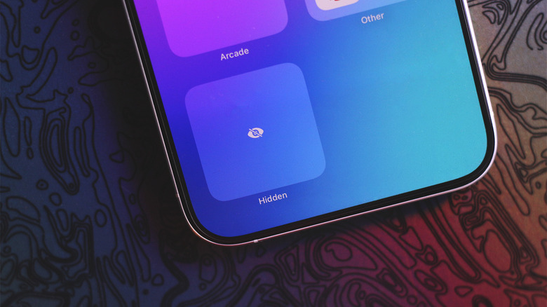 Hidden apps folder on iOS 18