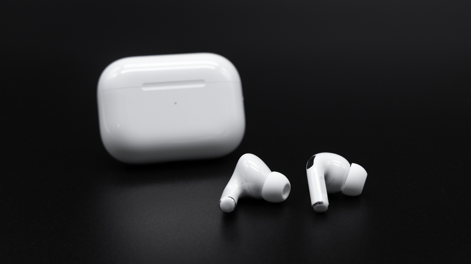 How To Make Your AirPods' Battery Life Last Longer