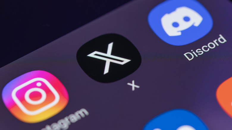 X, Instagram, and Discord app icons