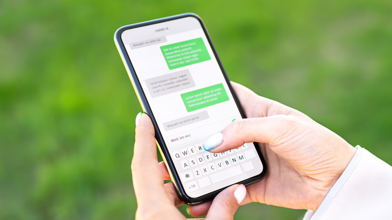Texting conversation on a smartphone