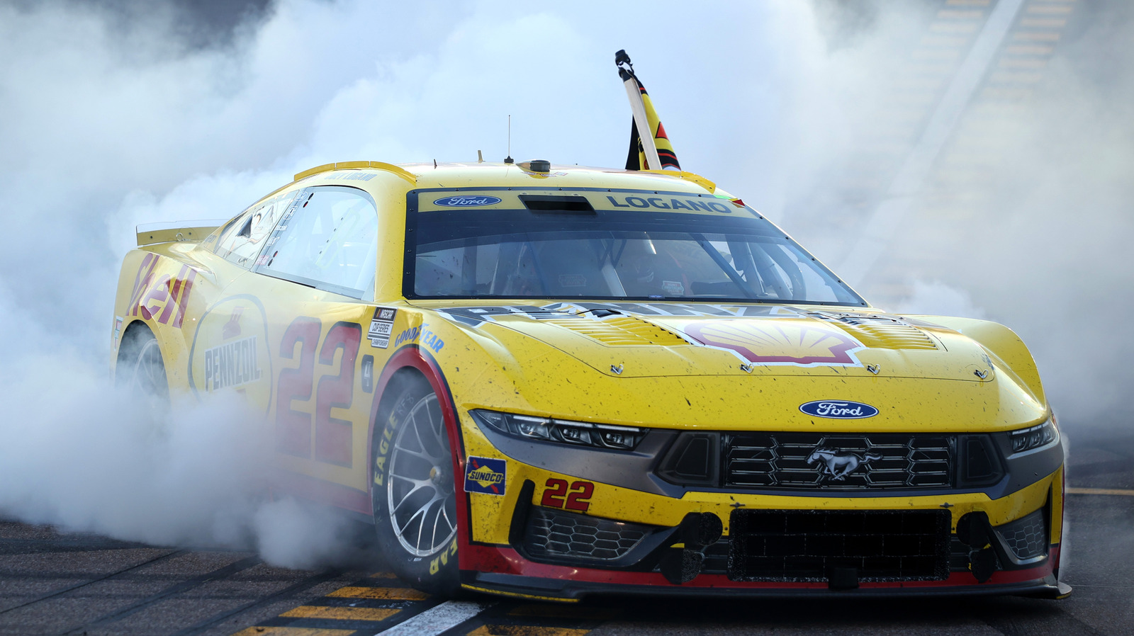 How To Properly Do A Burnout (And Why You Should Probably Think Twice Before Doing It) – SlashGear