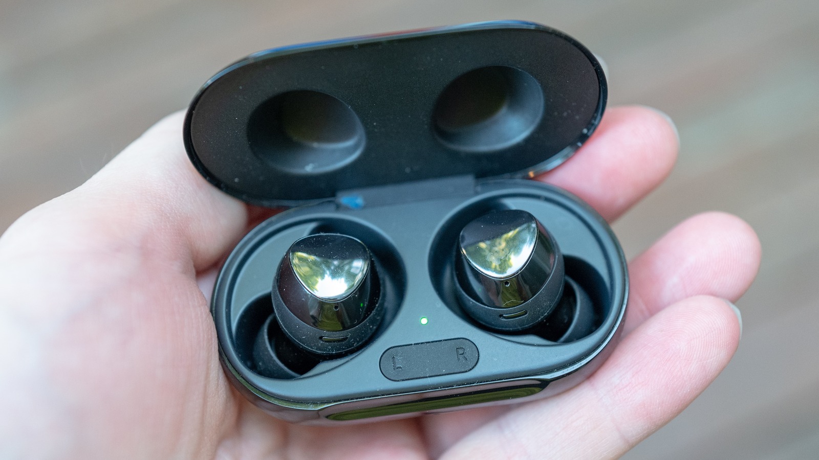 How To Put Your Samsung Galaxy Buds In Pairing Mode