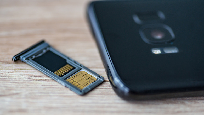 microSD card slot for phone
