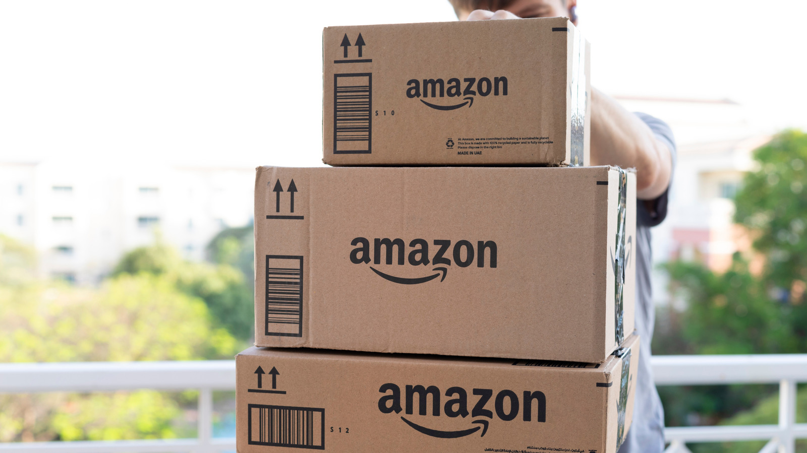 How To Score An Amazon Deal Every Time With These Simple Price Checking Tools