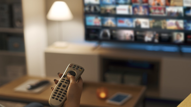 Browsing streaming service with remote