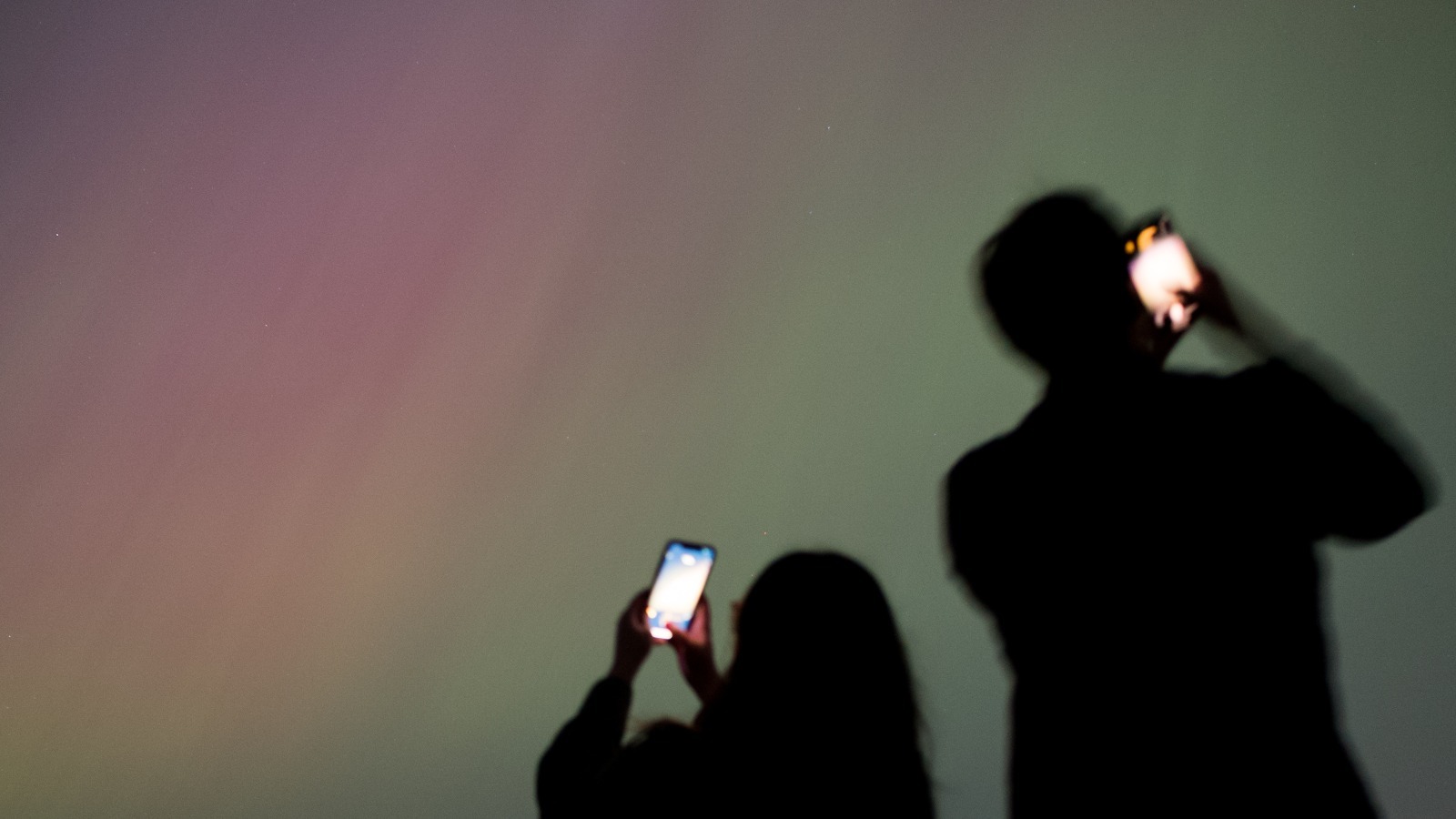 How To Take Pictures of the Northern Lights With Your Smartphone - Vimarsana News
