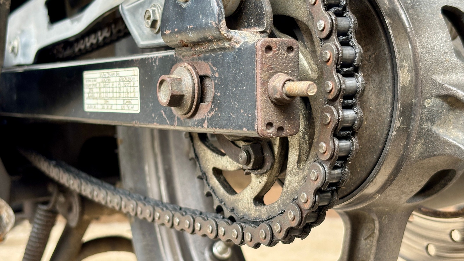 How To Tell If Your Motorcycle Sprockets Need Replaced