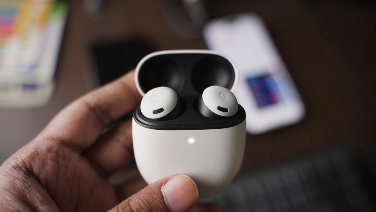 چگونه مکالمات را از طریق Google Pixel Buds ترجمه کنیم