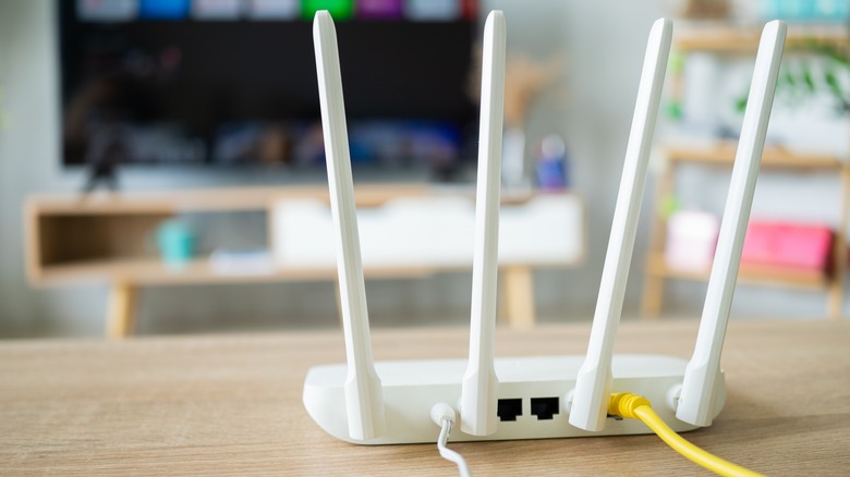 Wi-Fi router TV