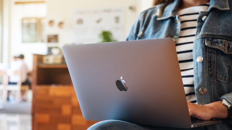 woman with macbook pro