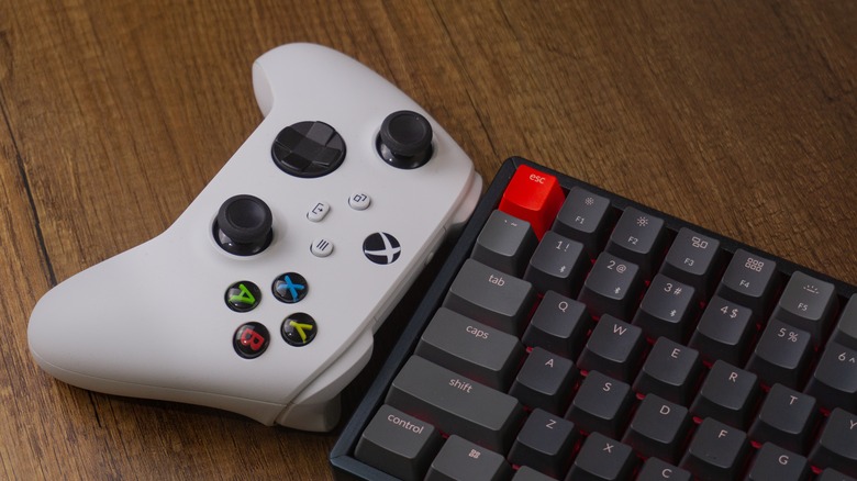 Keyboard Xbox Series X|S controller