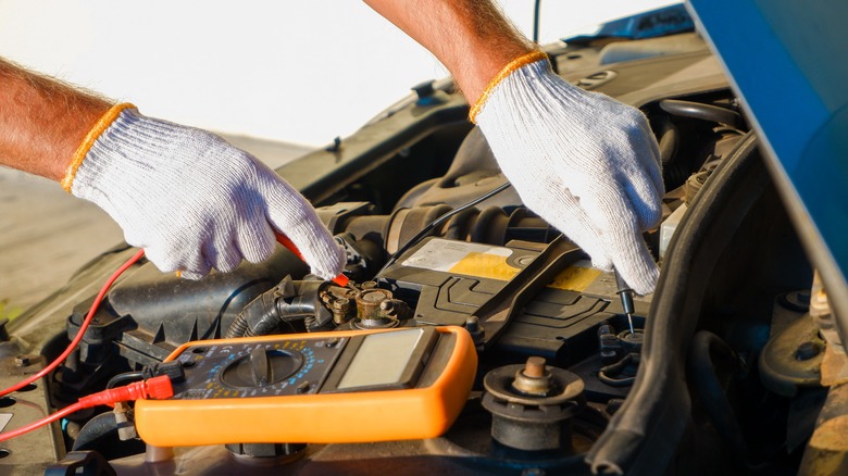 Testing a car using digital multimeter