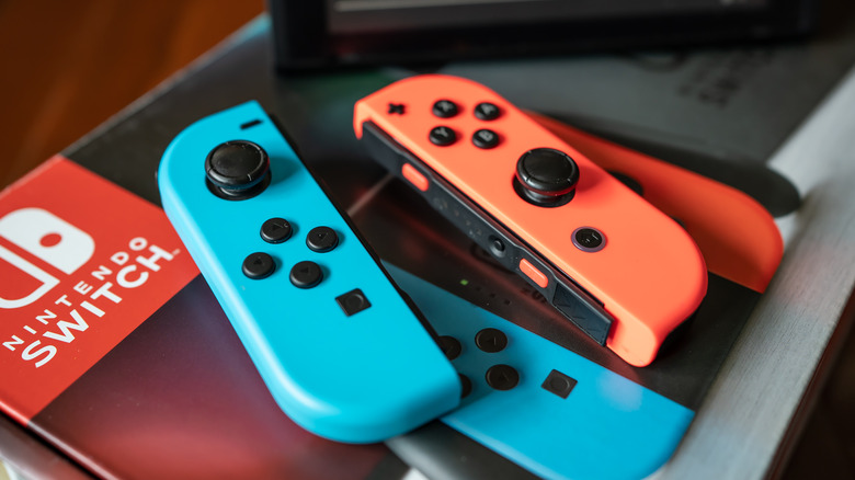 Switch Joy-Con controllers blue red