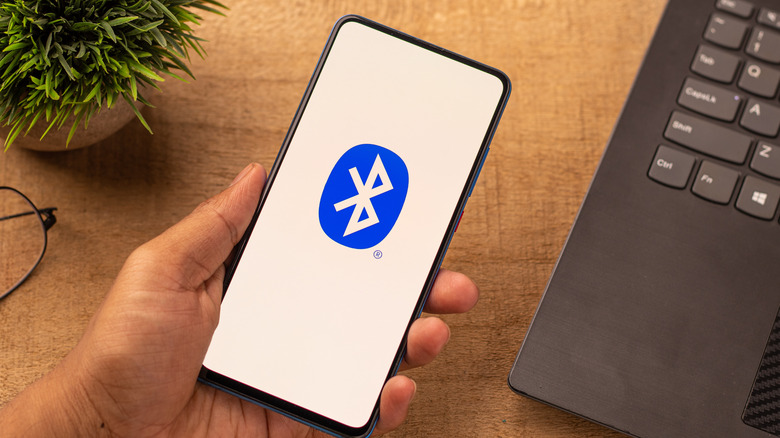 bluetooth logo on mobile