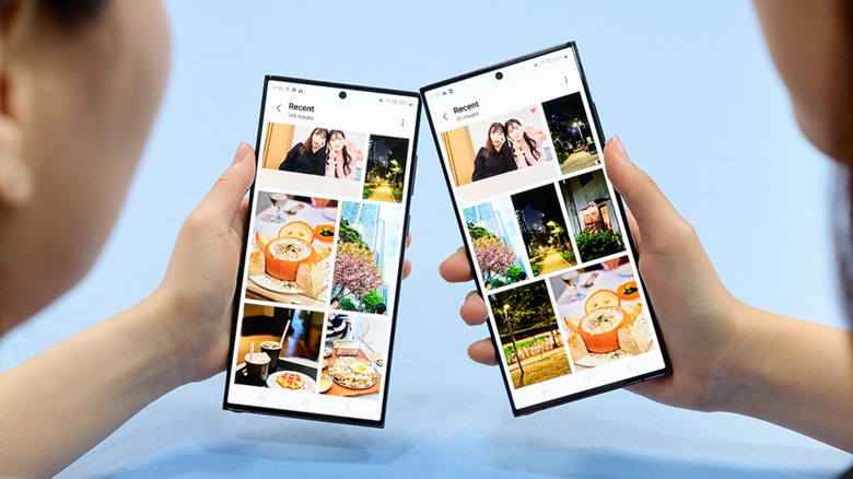two Samsung phones with same photos