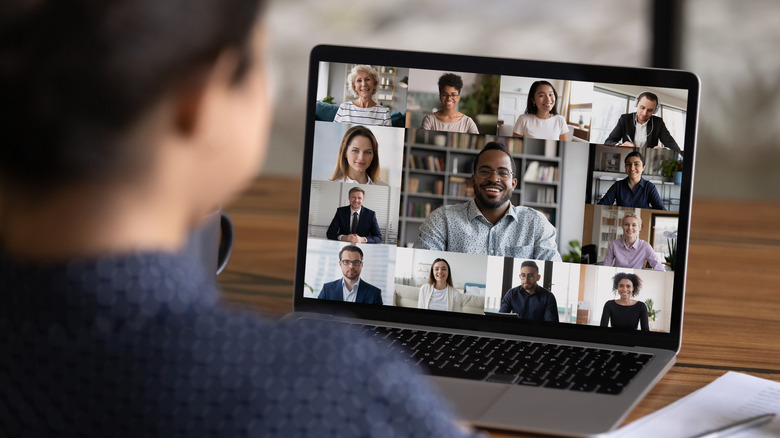 people in virtual meeting