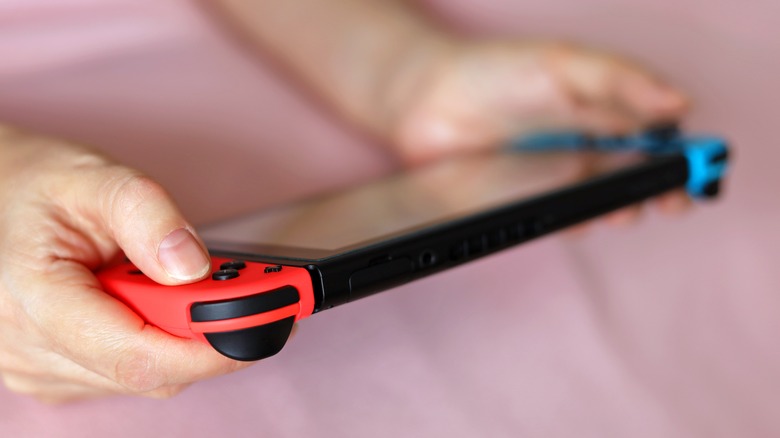 Nintendo Switch hands
