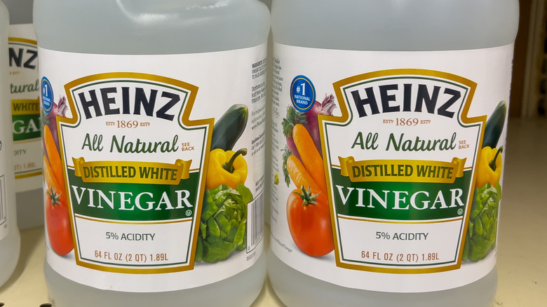 Distilled white vinegar
