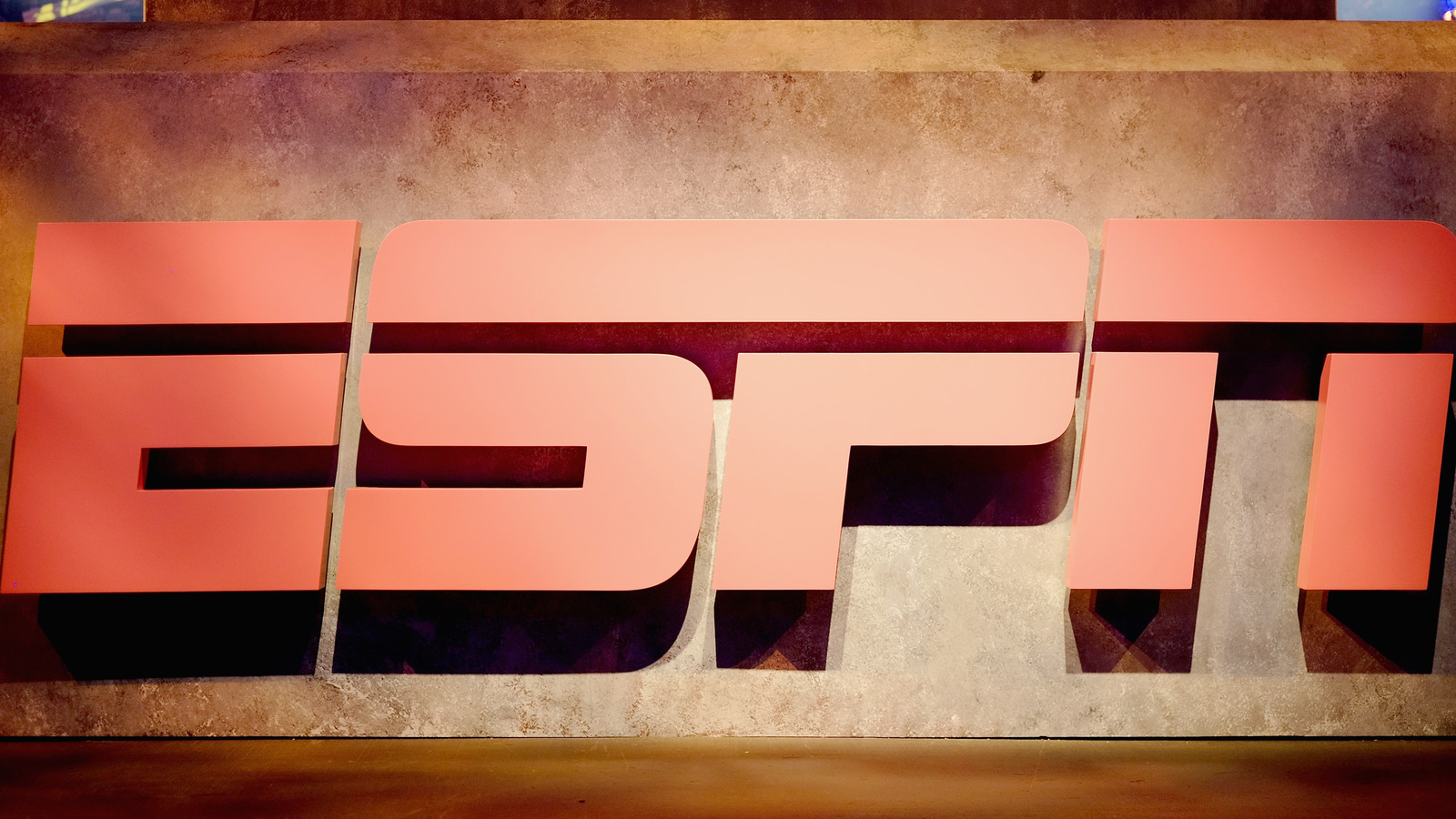 How To Watch ESPN Without Cable (3 Different Ways)