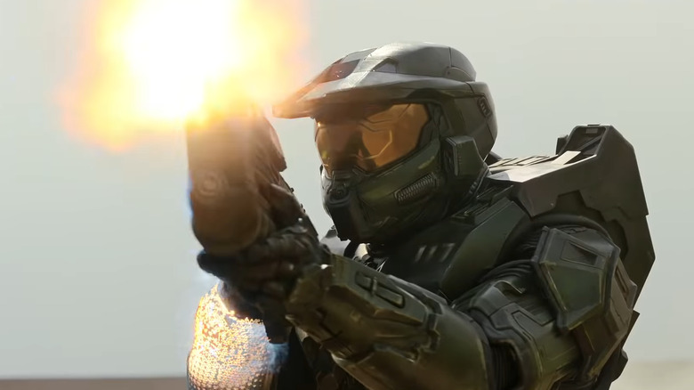 Master Chief firing assault rifle