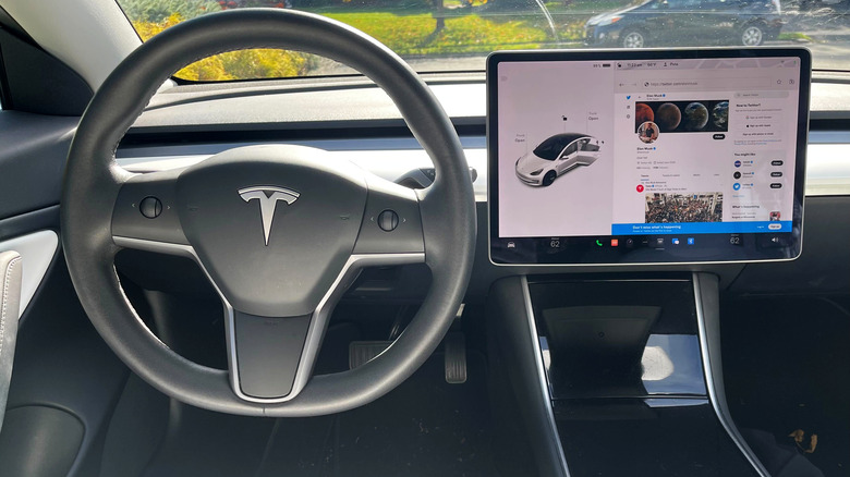 Twitter on Tesla dashboard touchscreen