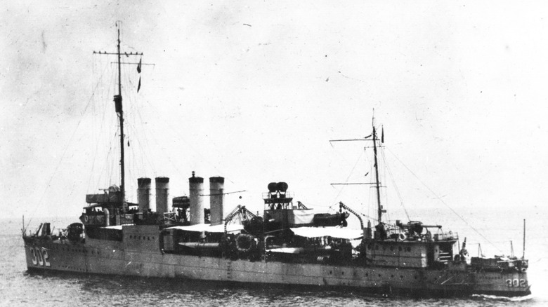 USS Stoddert floating in ocean