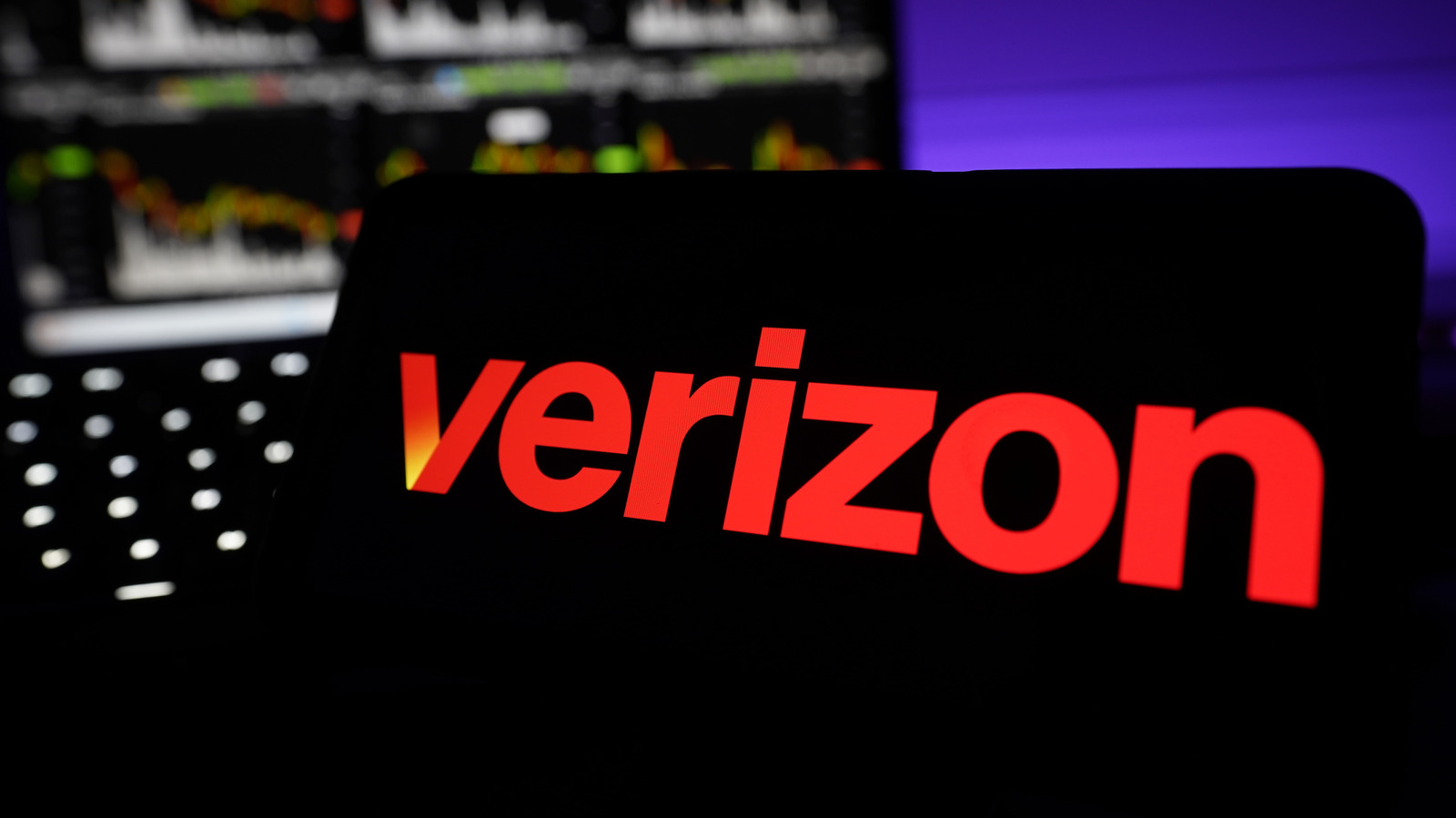 How Verizon Handles Customers Who Misuse 5G Home Internet Service