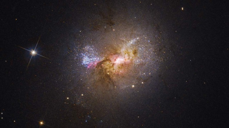Dwarf starburst galaxy Henize 2-10