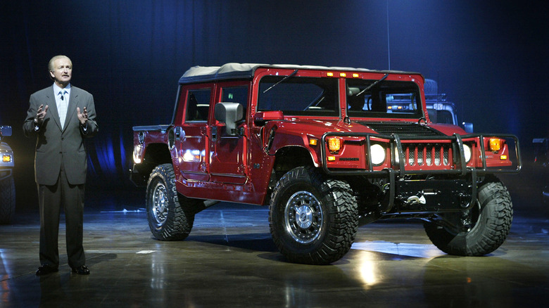 Hummer H1 Alpha introduced by GM North America president Gary Cowger
