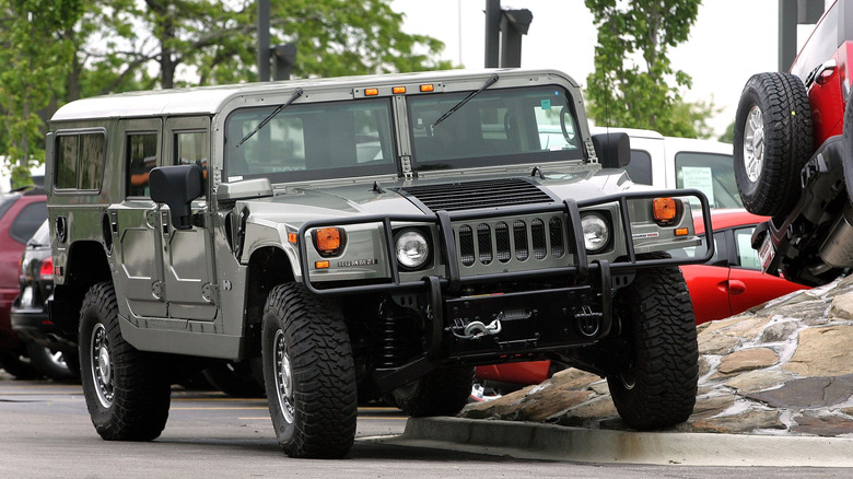 Hummer H1 at a dealership in 2006