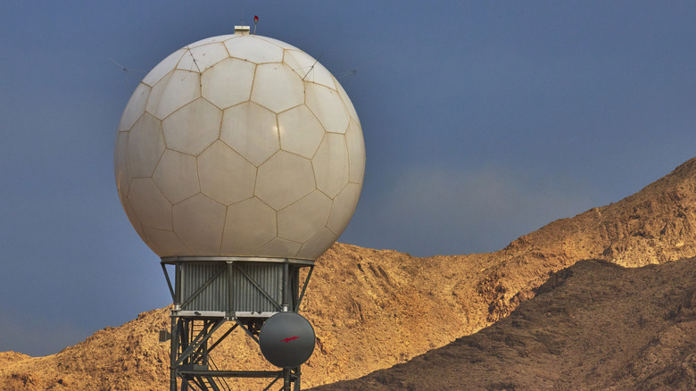 A weather doppler radar with a geometric dome